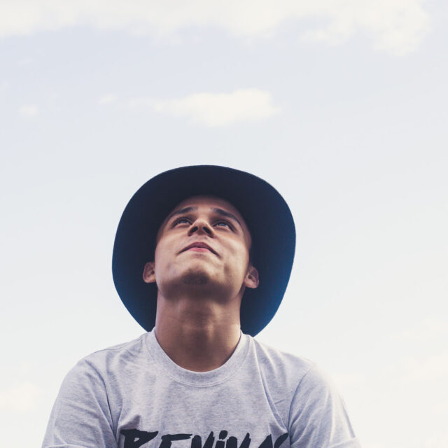 angello-lopez-138917-unsplash